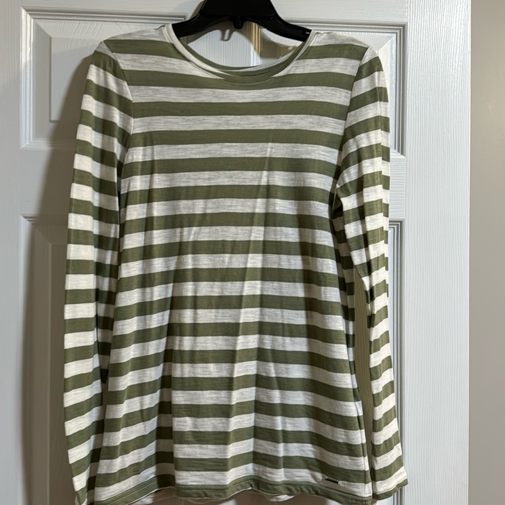 NWOT Roxy size medium soft stripe long sleeve shirt